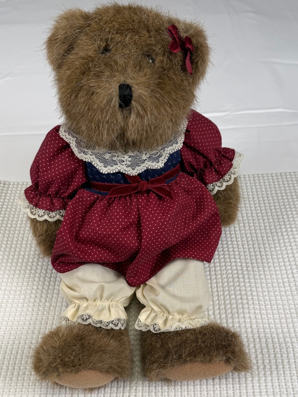 Vintage Commonwealth Plush Brown Bear in Burgundy Polka Dot Dress no flaws clean
